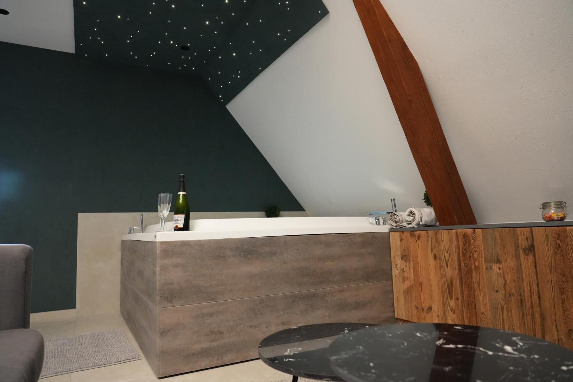 Gite Spa L'Atelier Emile - Spa Privatif - 5 Min Colmar Sainte-Croix-en-Plaine Екстер'єр фото